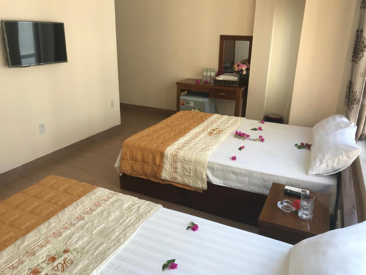 Ha Vy Hotel Cat Ba Island Екстериор снимка