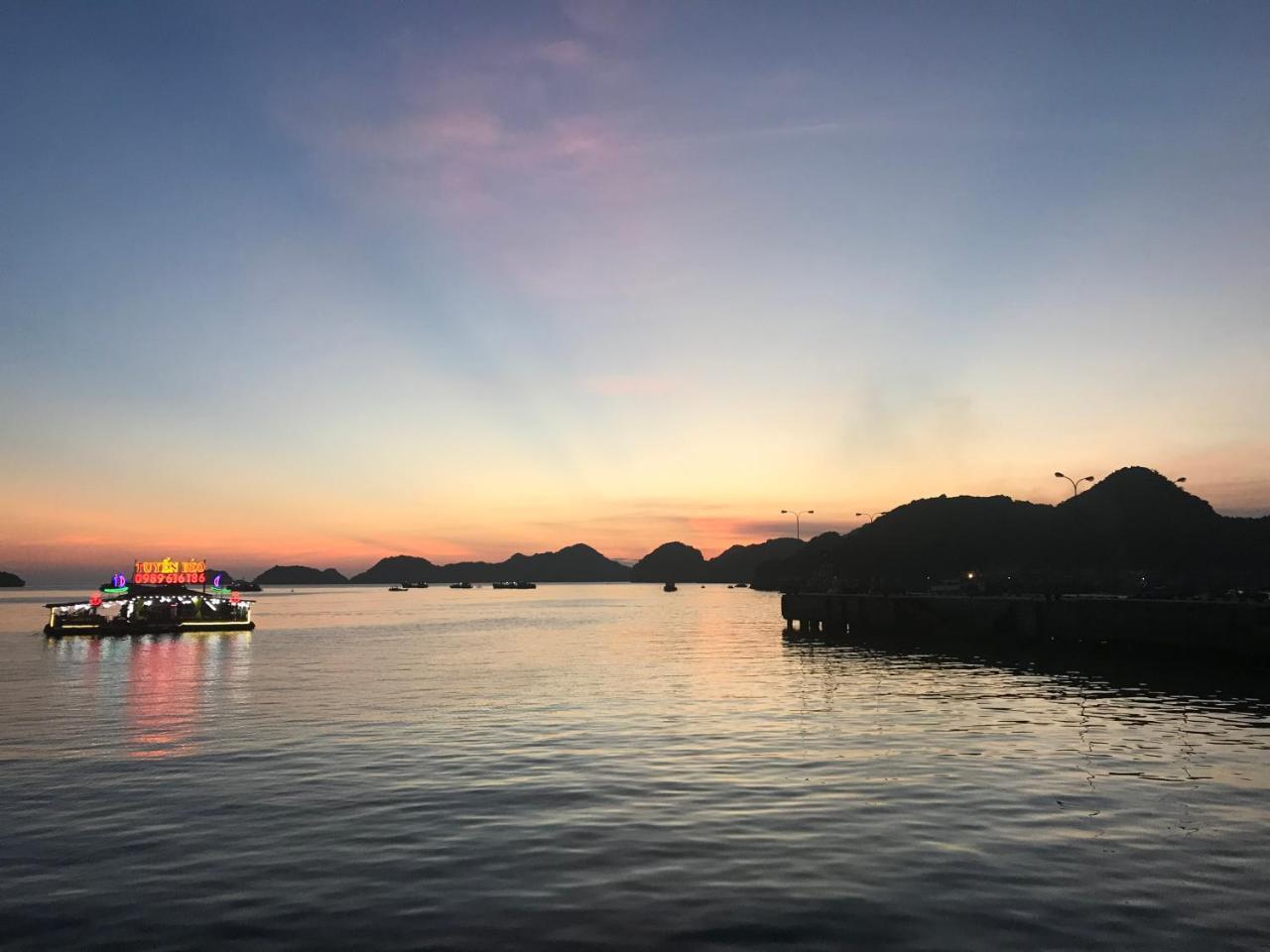 Ha Vy Hotel Cat Ba Island Екстериор снимка